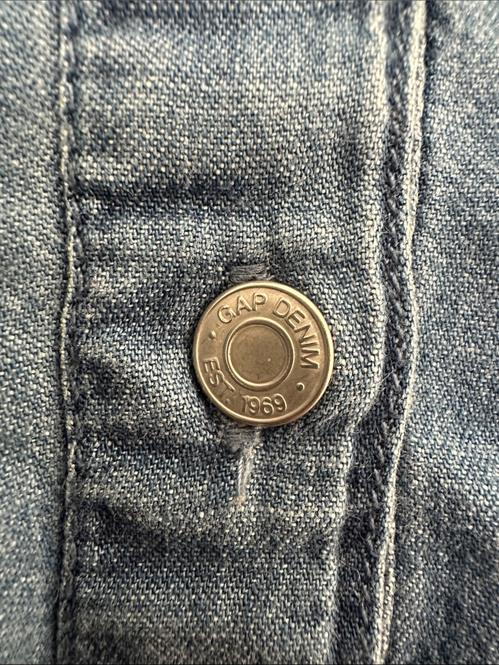 GAP 1969 Denim Button Chambray Popover in Blue - Picture 6 of 7